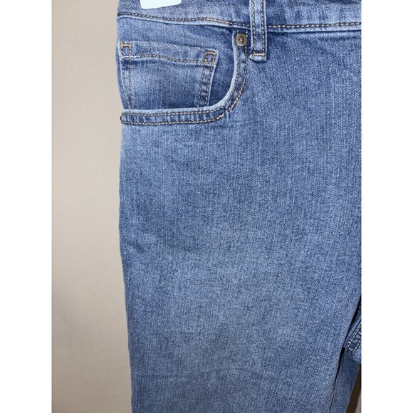 ￼Style & Co Women 6P 30X21 Blue Jean Mid Rise Capri Stretch Denim - Picture 3 of 10